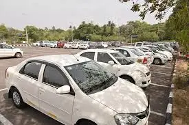 number of taxis waiting at trivandrum international airport